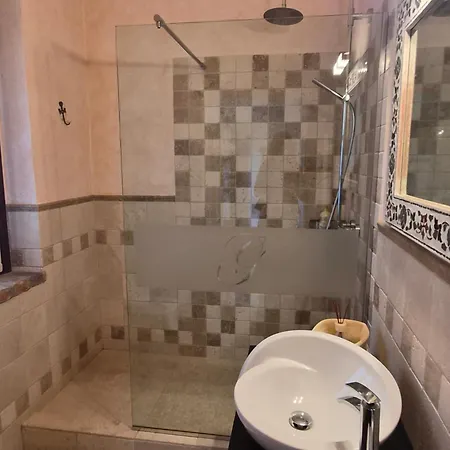 Il Giarolo Guest house 3*