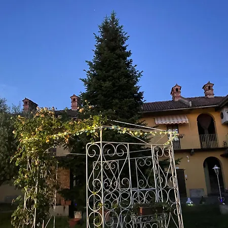 Guest house Il Giarolo 3*