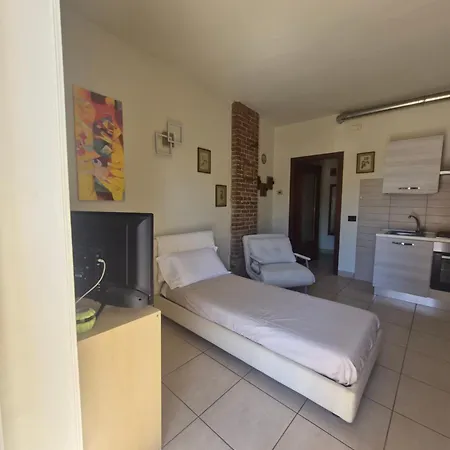 Guest house Il Giarolo 3*