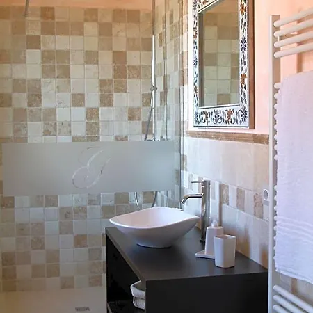 Il Giarolo Guest house 3*