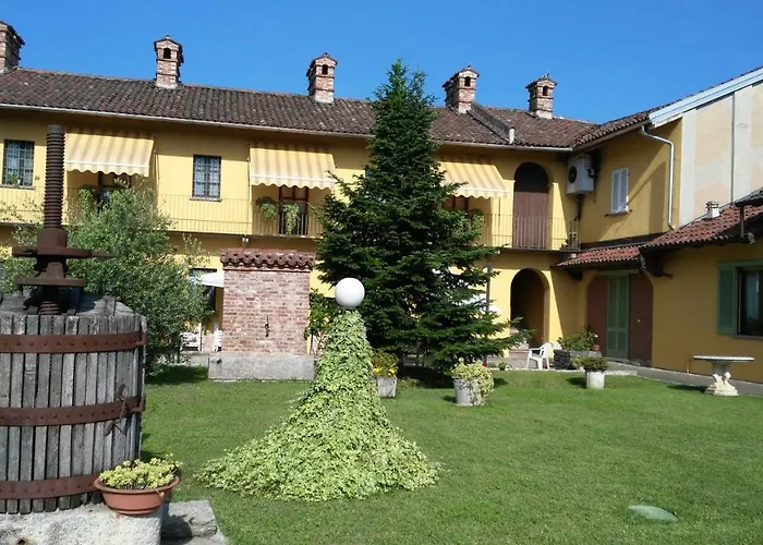 Il Giarolo B&B 카메리아노